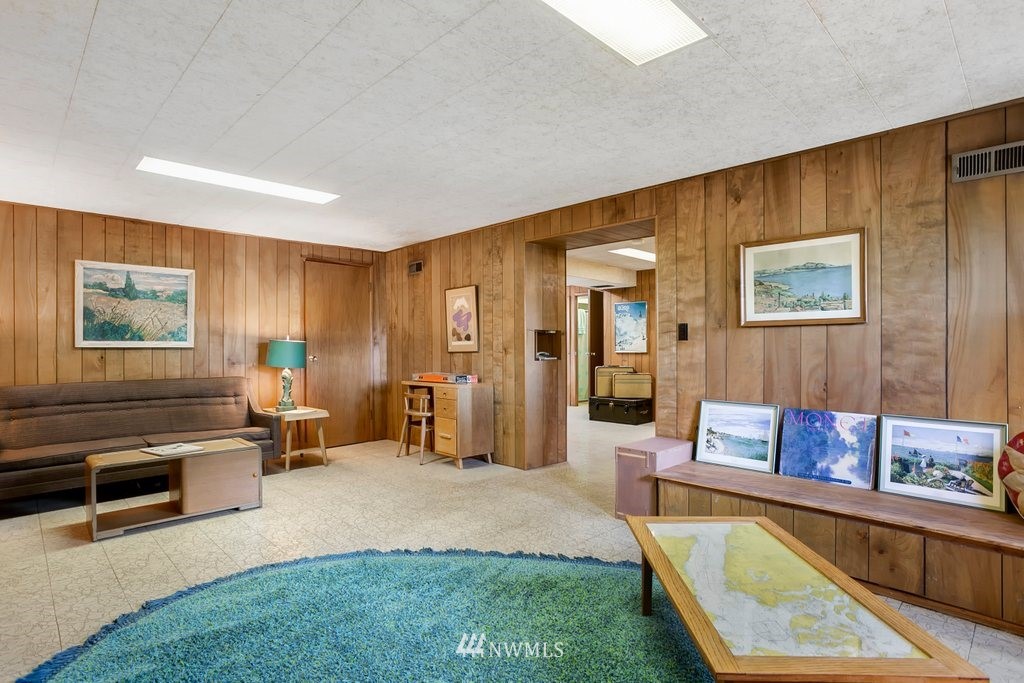 8645 Fauntlee Crest Southwest Seattle, WA 98136 - Photo 15 of 25 Gallery Image 15