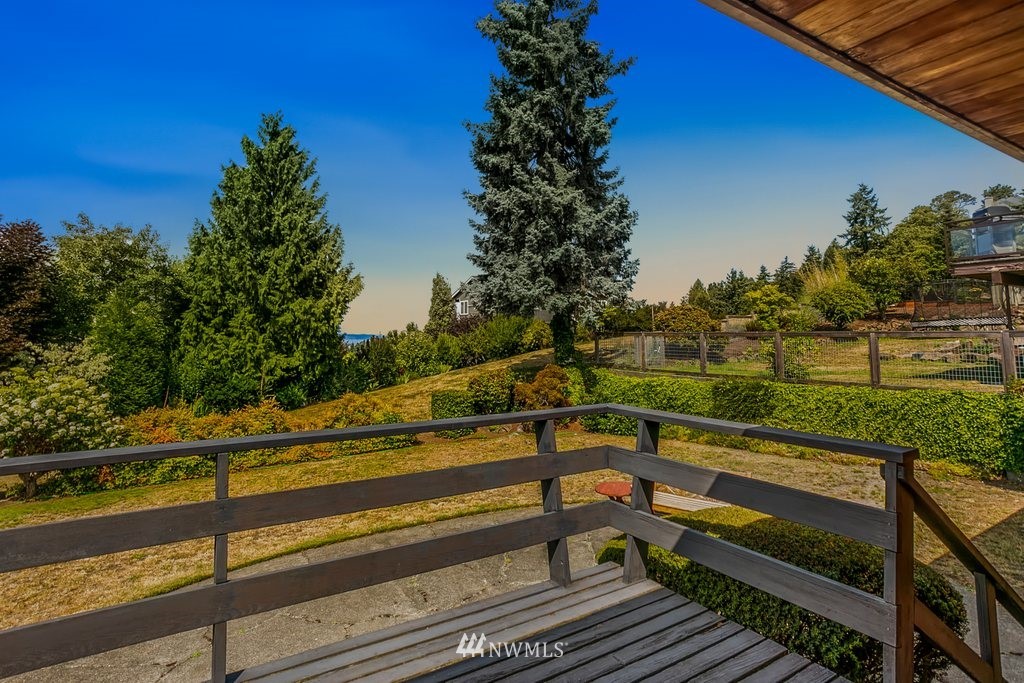 8645 Fauntlee Crest Southwest Seattle, WA 98136 - Photo 19 of 25 Gallery Image 19