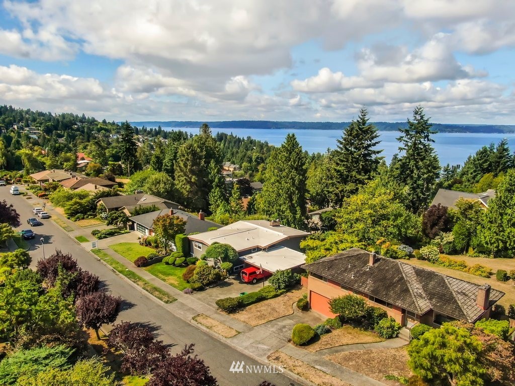 8645 Fauntlee Crest Southwest Seattle, WA 98136 - Photo 21 of 25 Gallery Image 21