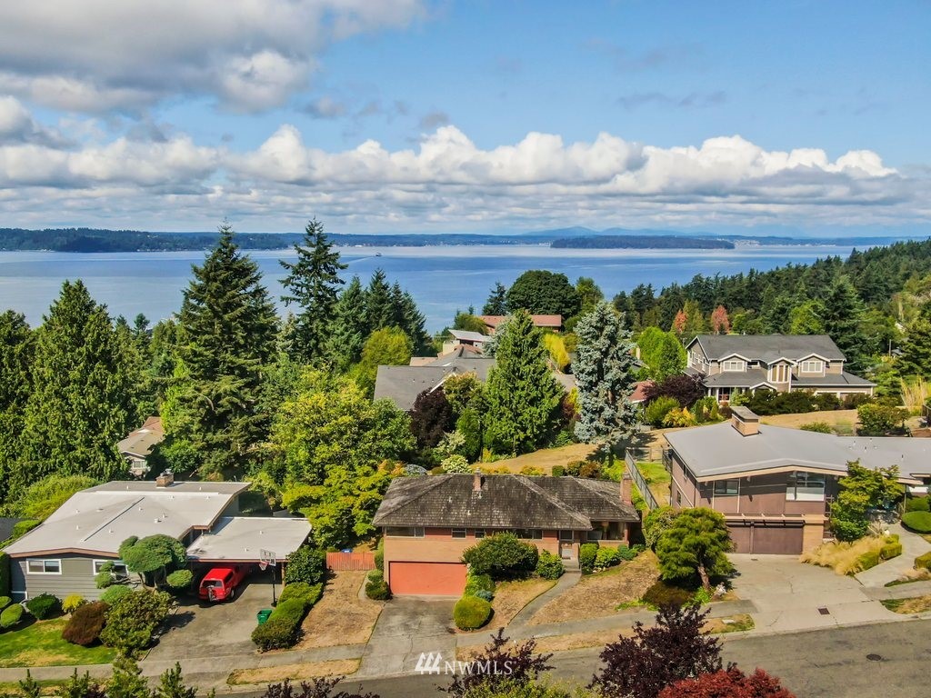 8645 Fauntlee Crest Southwest Seattle, WA 98136 - Photo 24 of 25 Gallery Image 24