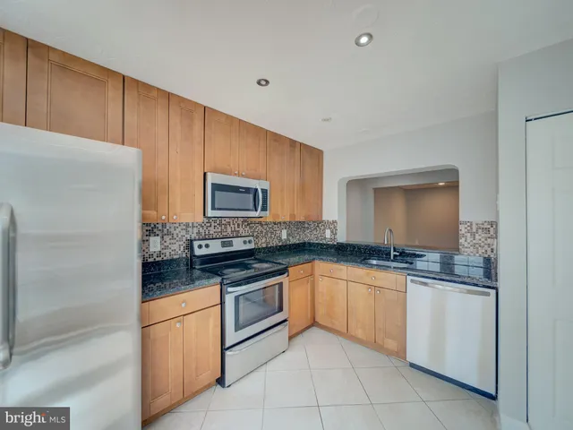 $465,000 | 17930 Cottonwood Terrace, Gaithersburg, MD 20877