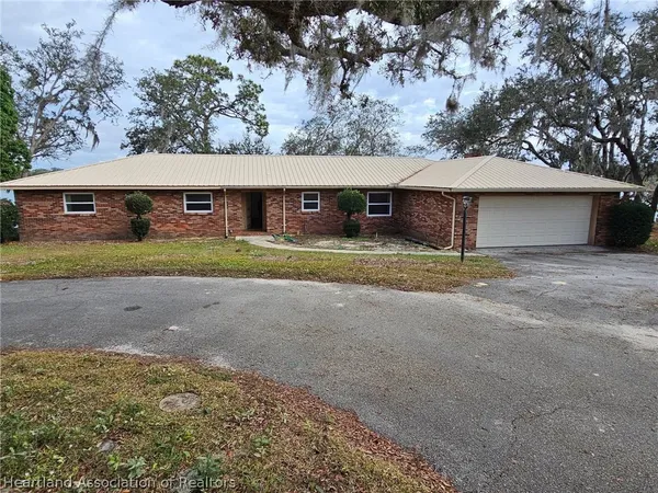 $2,300 | 1420 US Highway 27 North, Avon Park, FL 33825