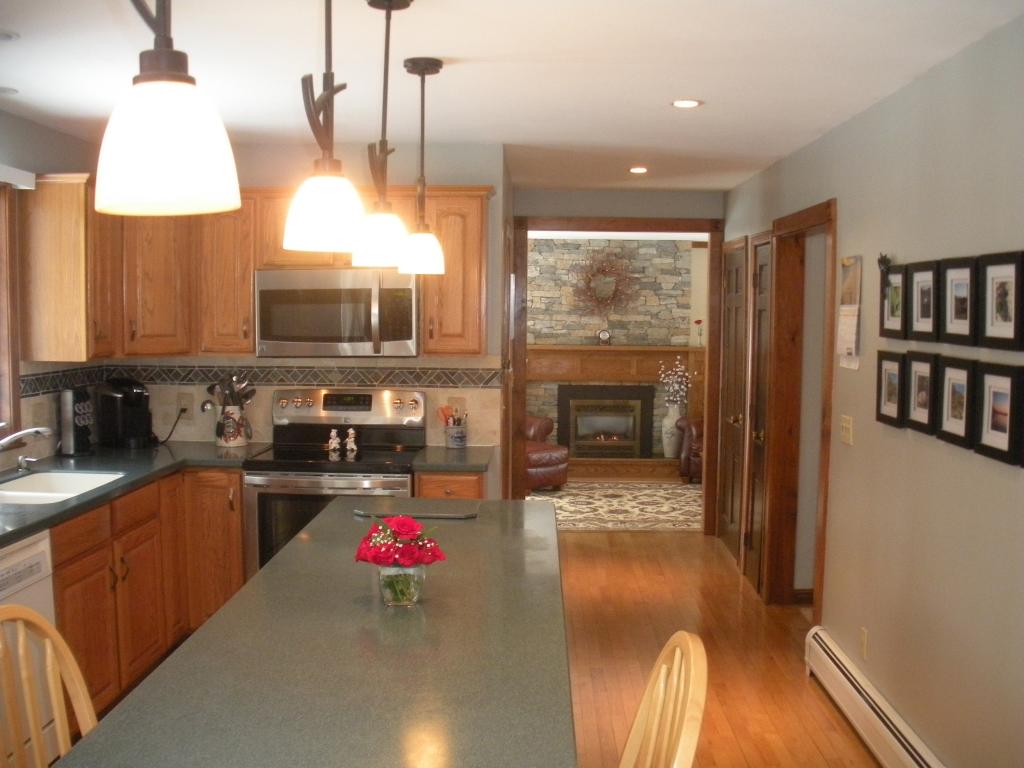 7 Hunters Lane Merrimack, NH 03054 - Photo 4 of 33 Gallery Image 4
