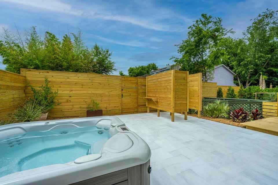 776 Gate Post Drive Mount Pleasant, SC 29464 - Photo 5 of 34 Gate Post exterior 2