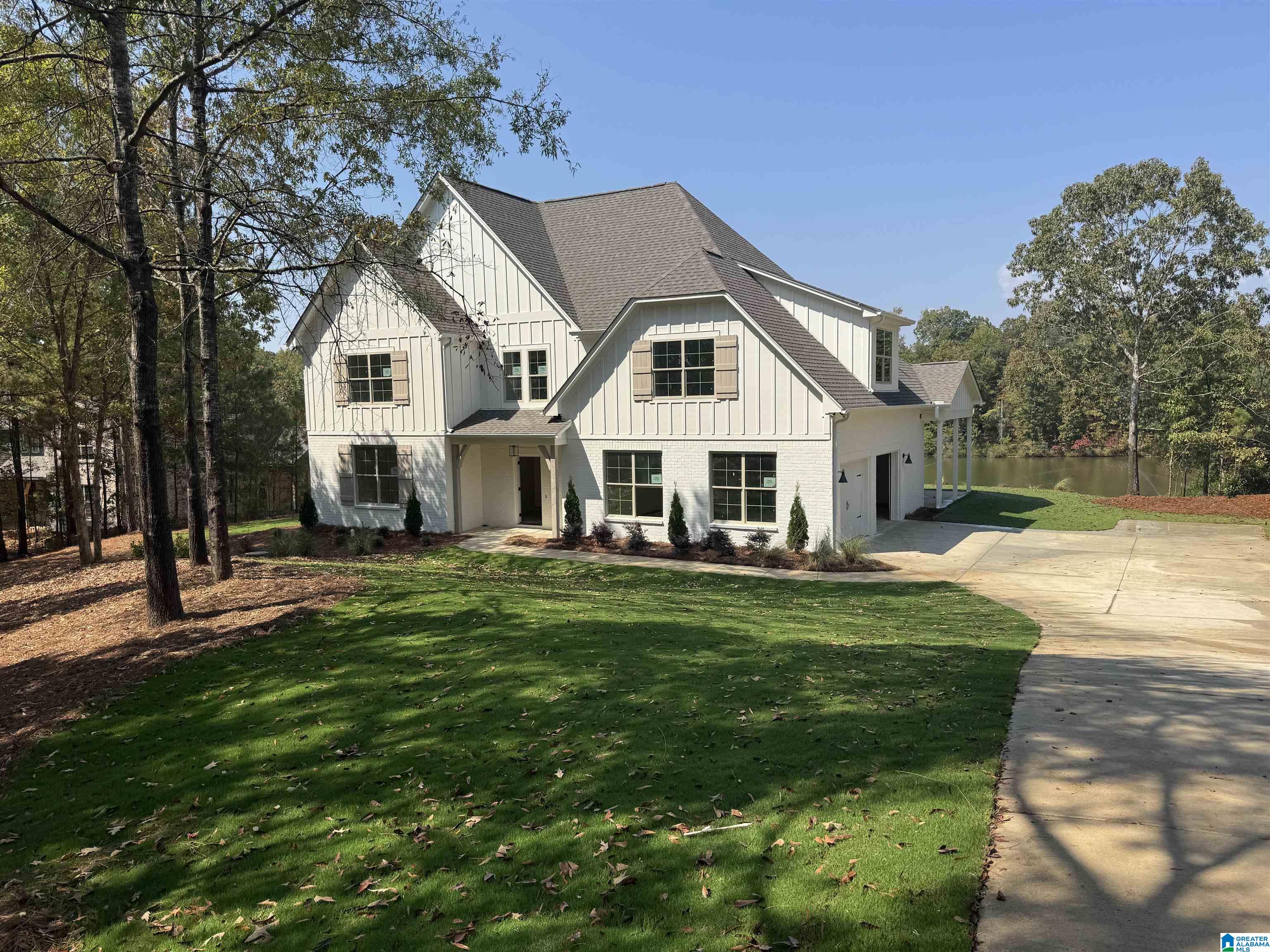 636 Emerald Trace Chelsea, AL 35043 - Photo 2 of 23