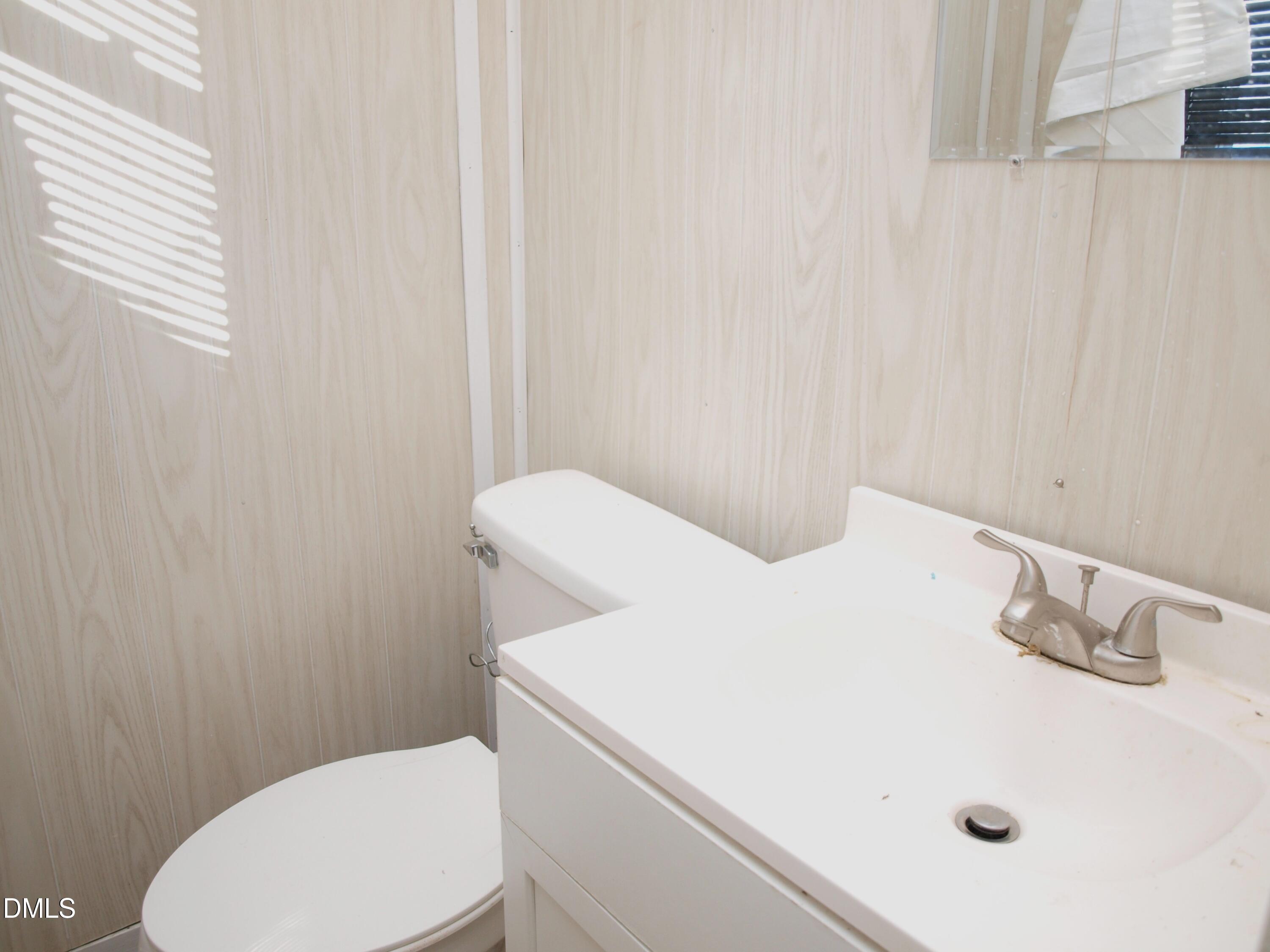 336 Vicksboro Road Henderson, NC 27536 - Photo 12 of 15 bathroom