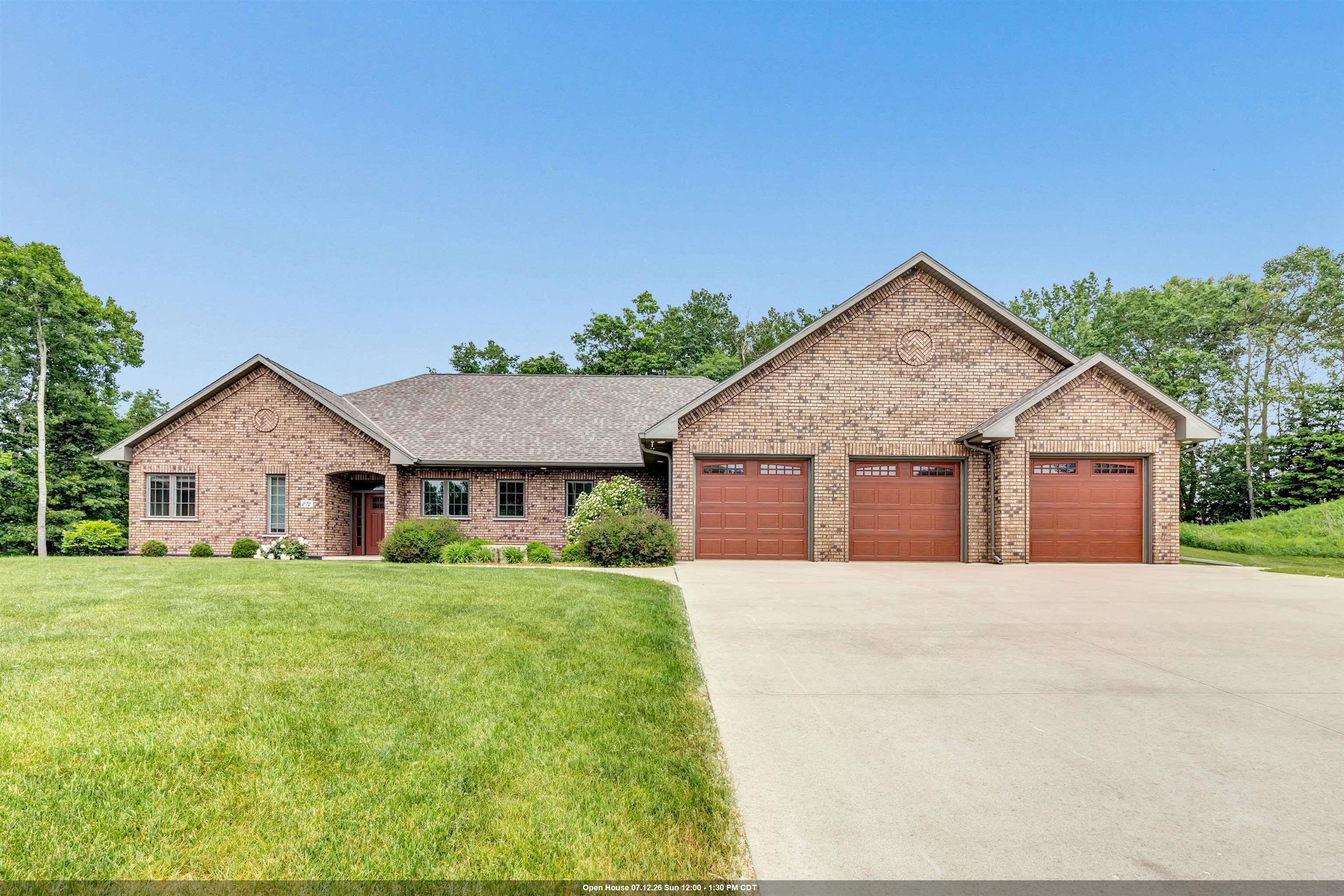 272 Lost Ridge Court Green Bay, WI 54302 - Photo 1 of 32