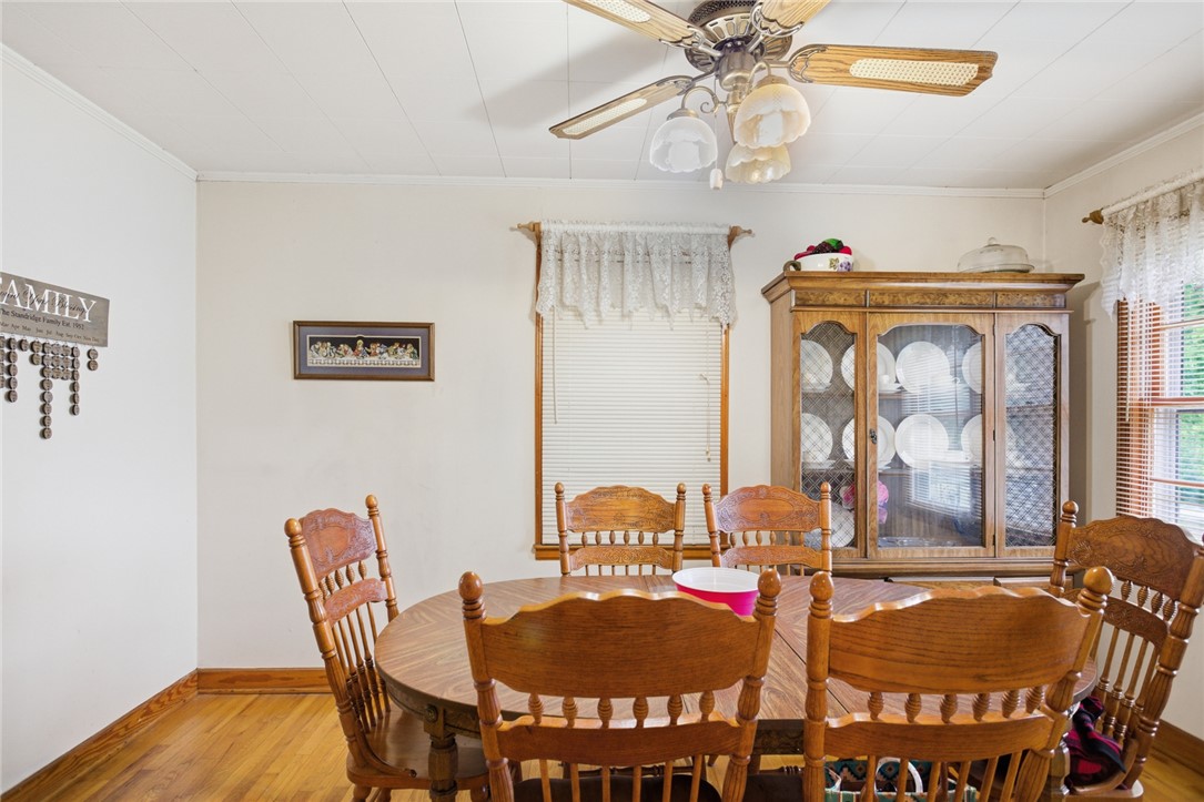282 West Bennett Road Westminster, SC 29693 - Photo 11 of 42 This dining area offers a cozy and inviting atmosphere for everyday meals.