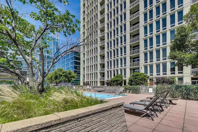 $405,000 | 1400 South Michigan Avenue, Unit 1609, Chicago, IL 60605