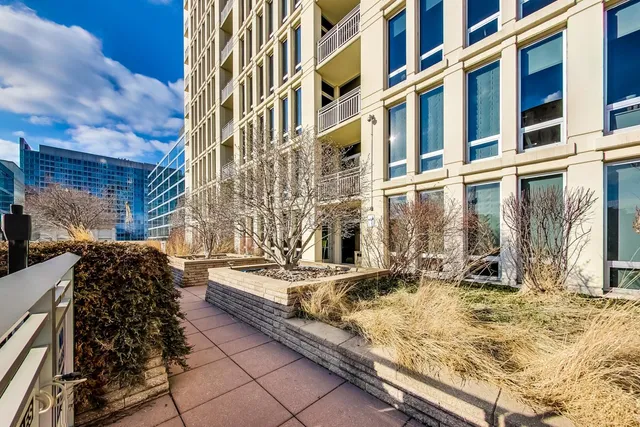 $405,000 | 1400 South Michigan Avenue, Unit 1609, Chicago, IL 60605