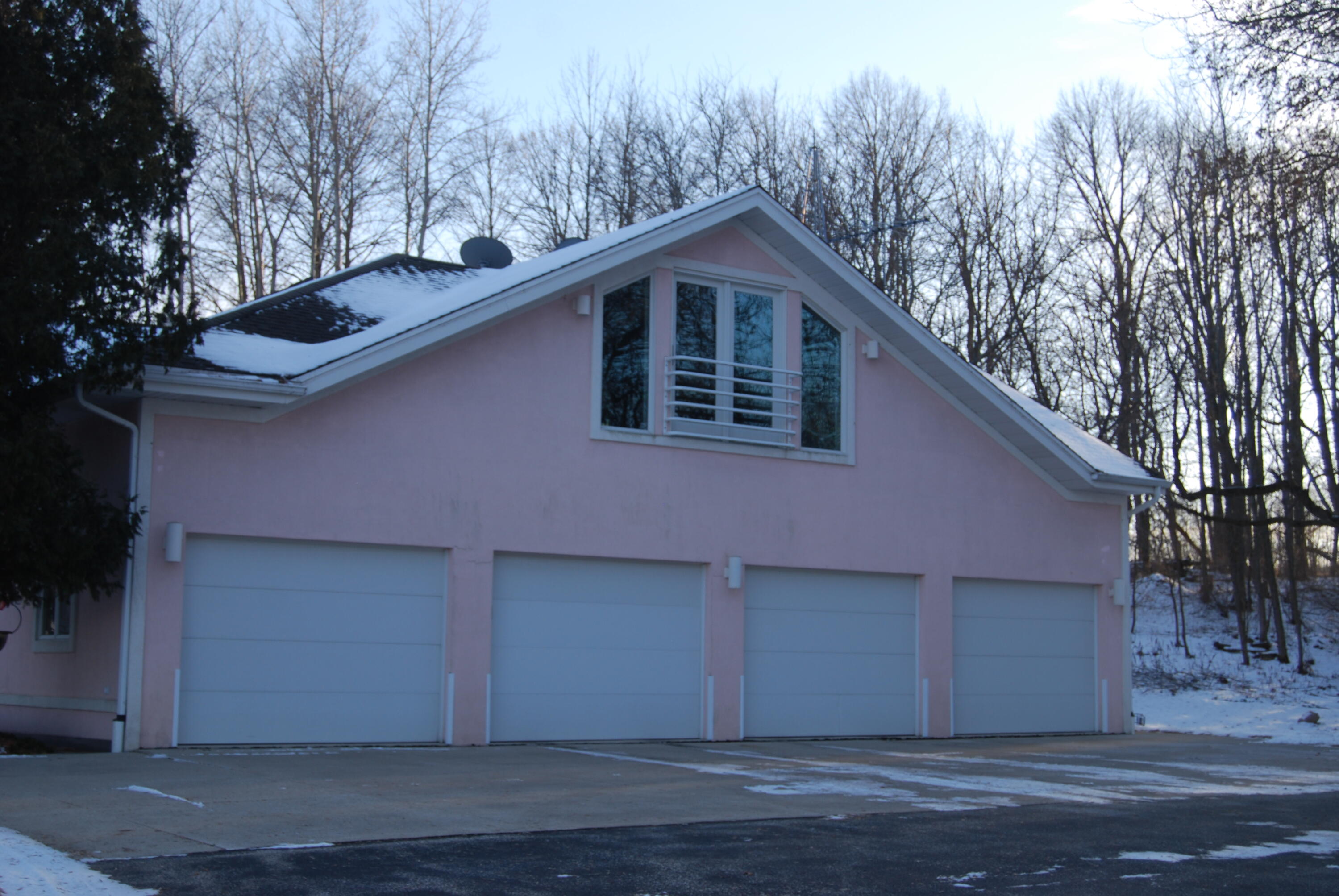 N6715 County Rd I Fredonia, WI 53021 - Photo 29 of 61 4 car attached