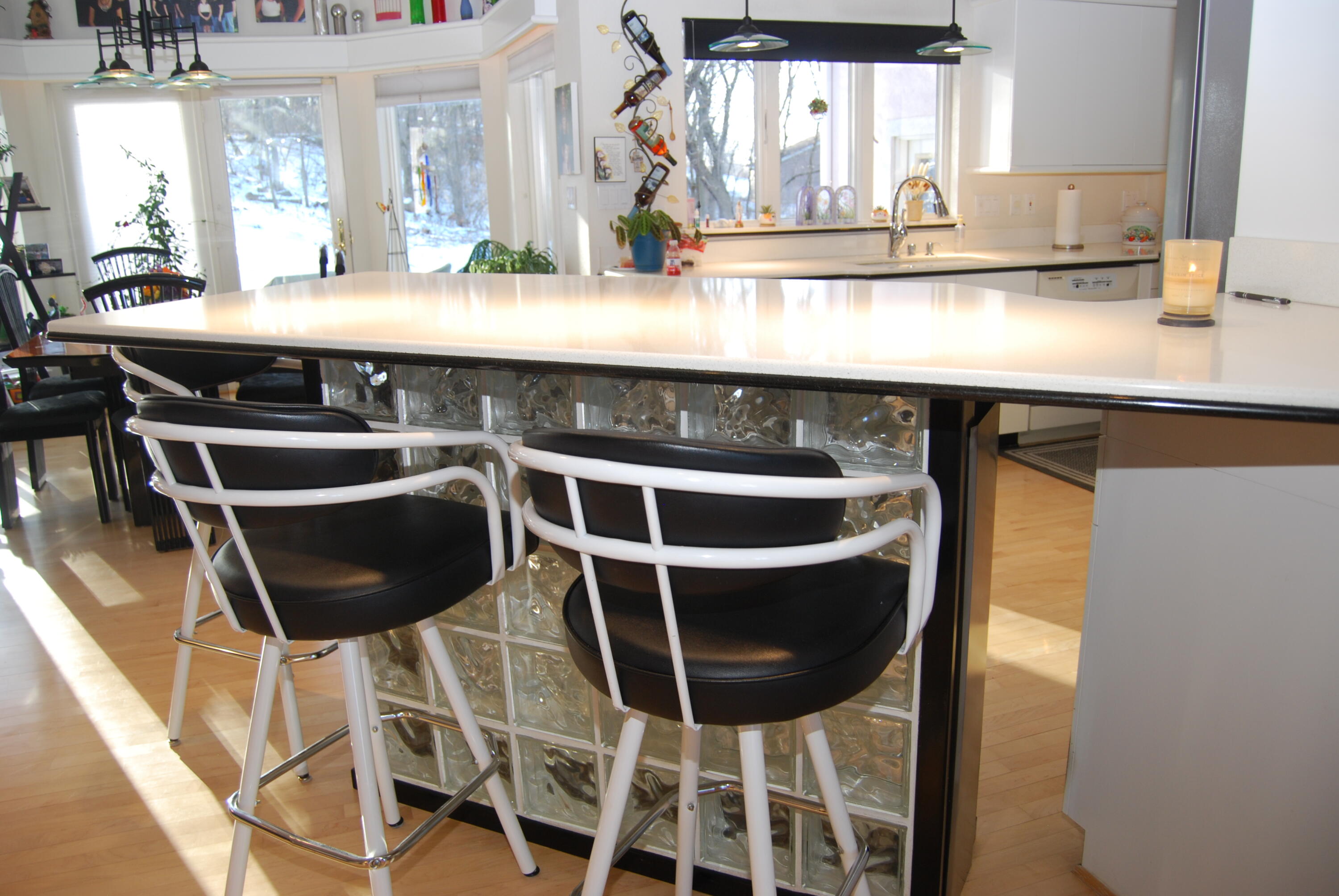 N6715 County Rd I Fredonia, WI 53021 - Photo 33 of 61 Breakfast island