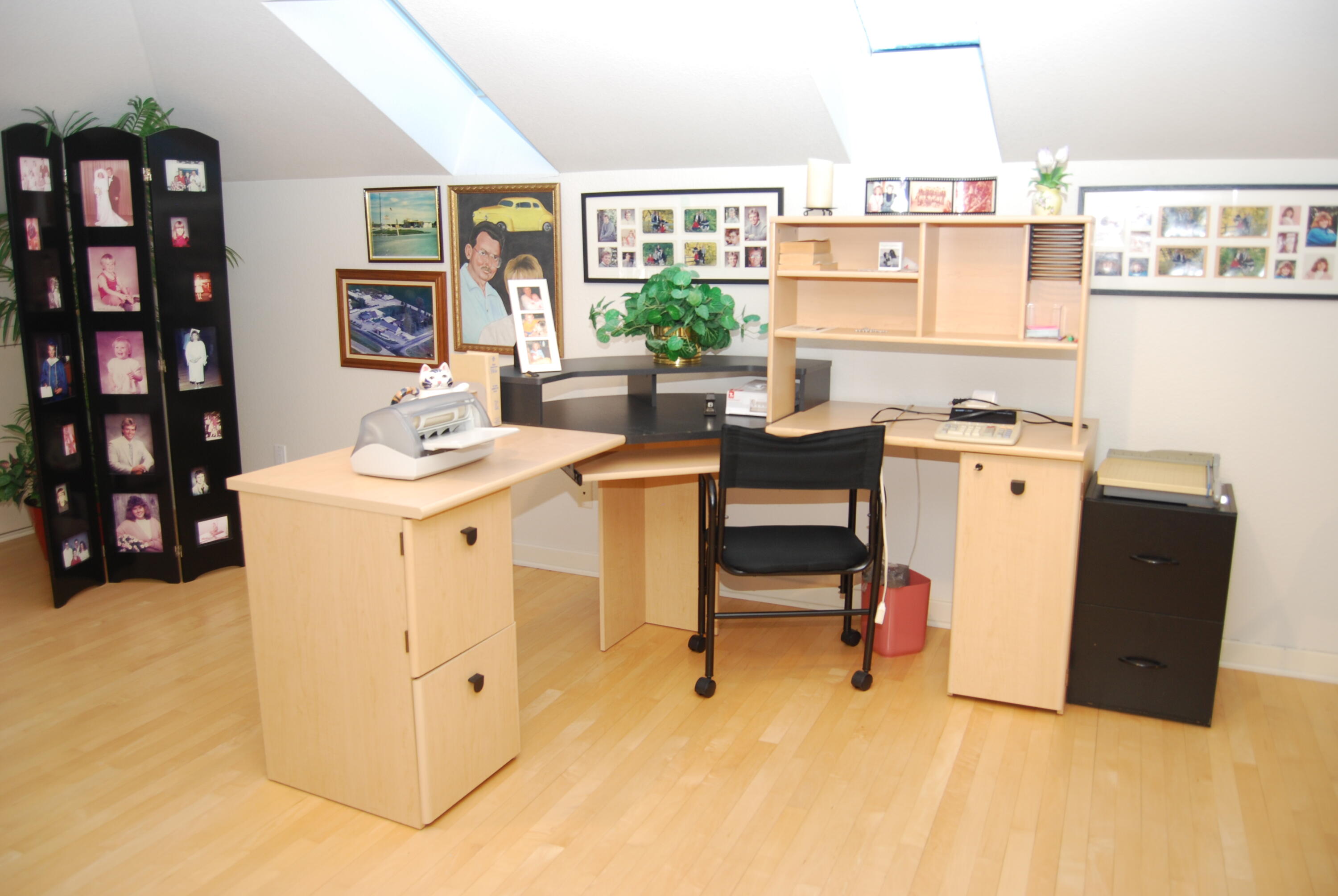 N6715 County Rd I Fredonia, WI 53021 - Photo 40 of 61 Loft office area