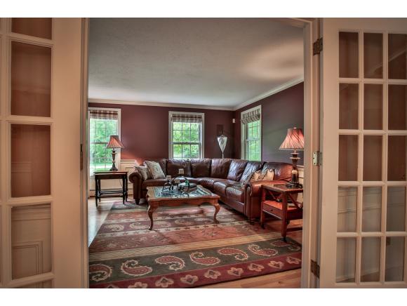 10 Canterbury Road Windham, NH 03087 - Photo 22 of 36
