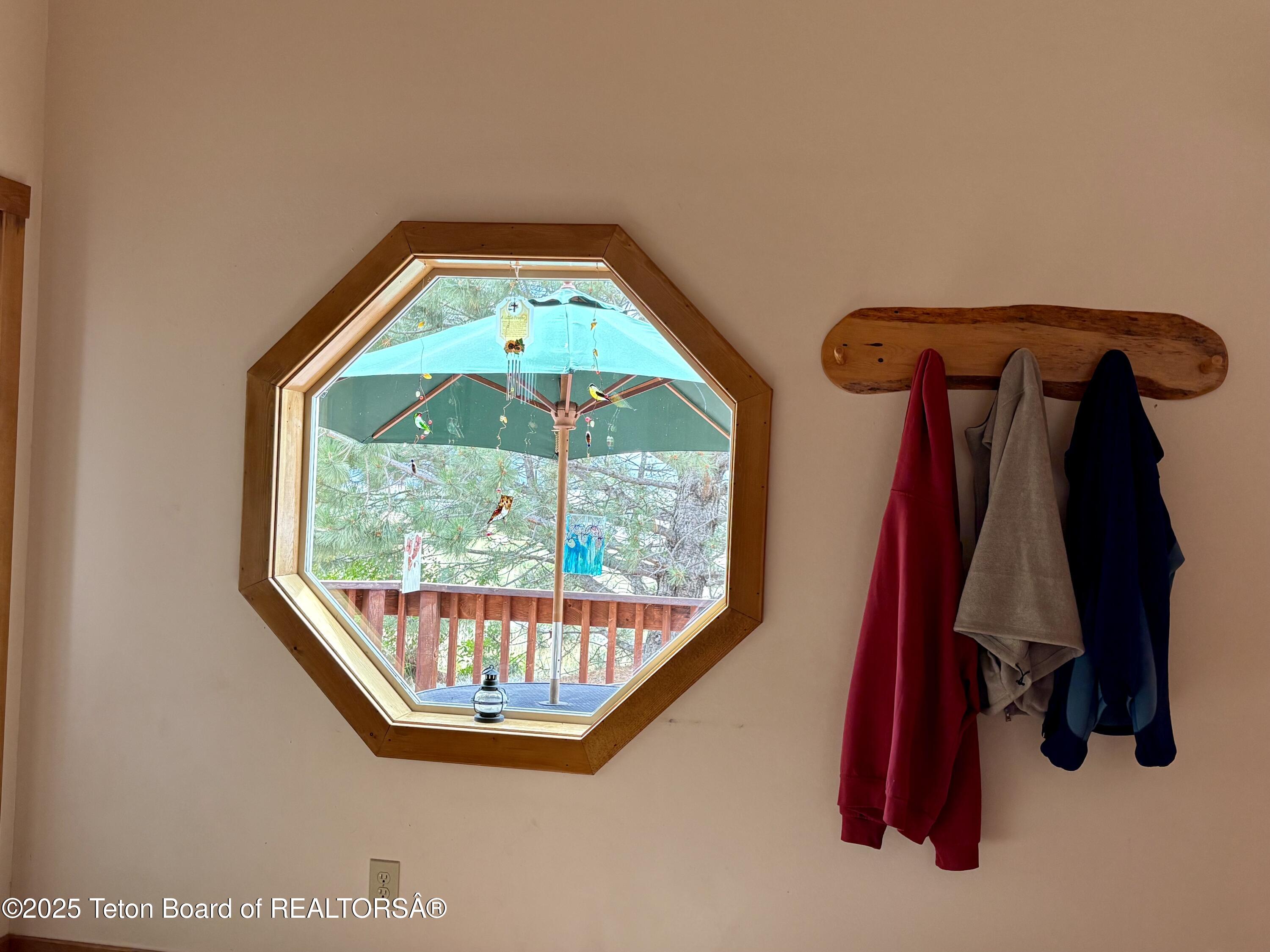 189 Choke Cherry Lane Irwin, ID 83428 - Photo 16 of 64 Window By Entryway