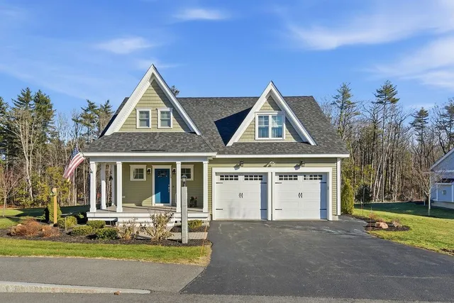 $849,900 | 14 Sage Drive, Unit 8, Hampton, NH 03842