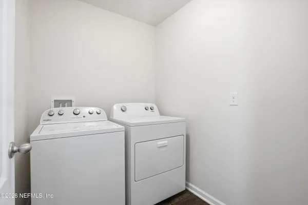 $2,000 | 7862 Meadow Walk Lane, Jacksonville, FL 32256