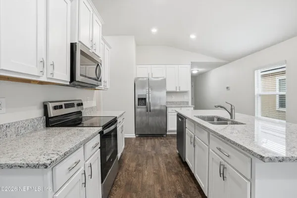 $2,000 | 7862 Meadow Walk Lane, Jacksonville, FL 32256