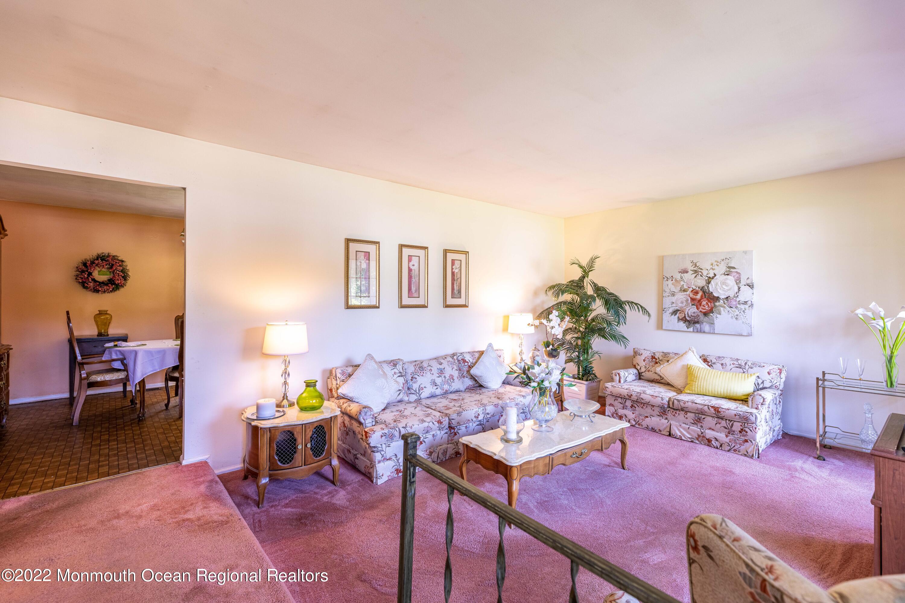 18 Hampton Drive Jackson, NJ 08527 - Photo 2 of 15 3