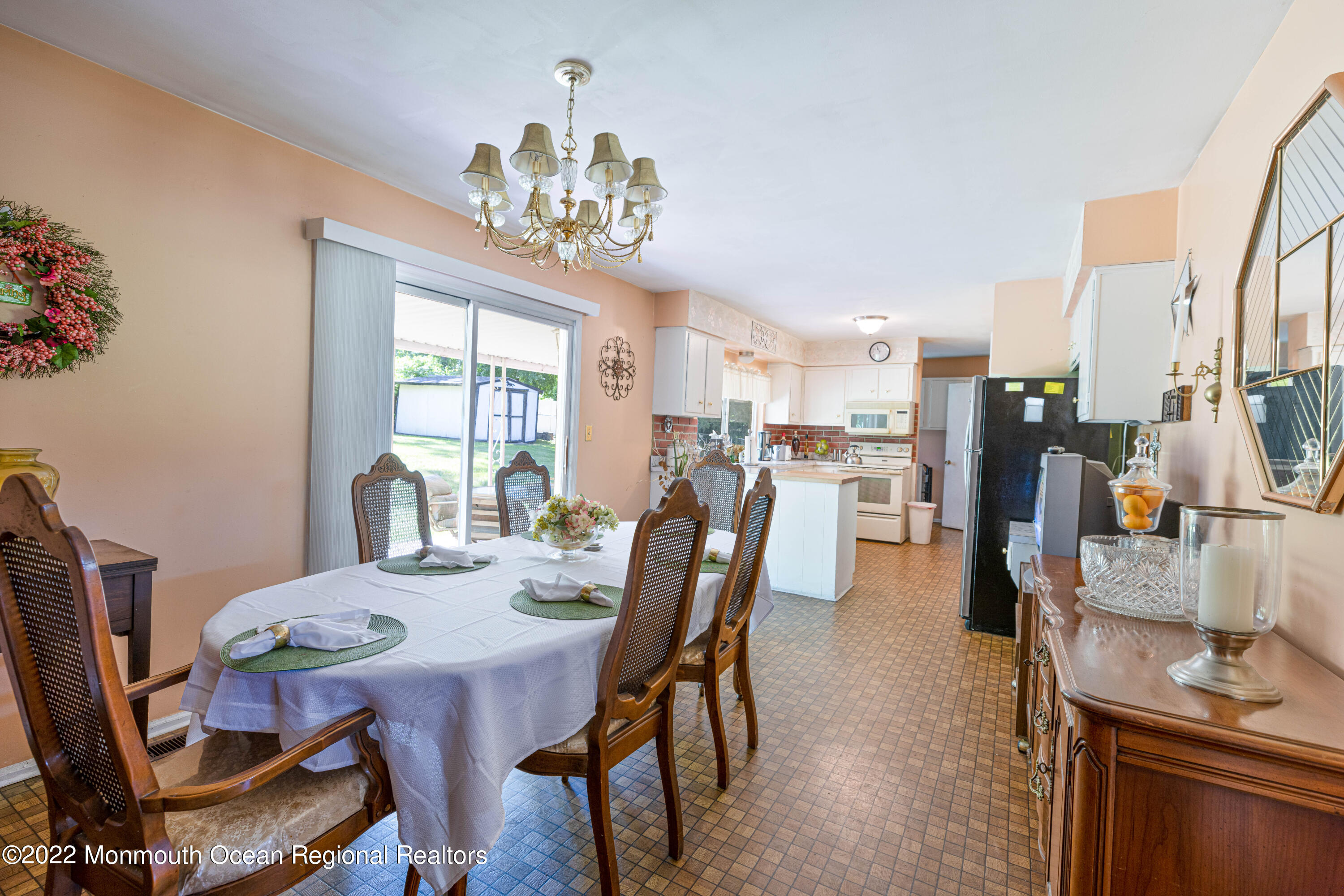 18 Hampton Drive Jackson, NJ 08527 - Photo 4 of 15 5