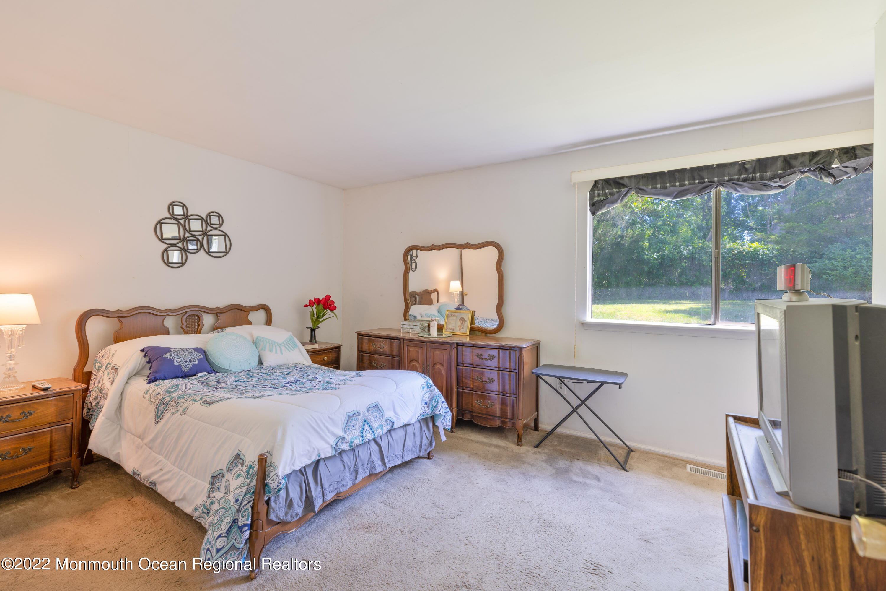 18 Hampton Drive Jackson, NJ 08527 - Photo 7 of 15 8