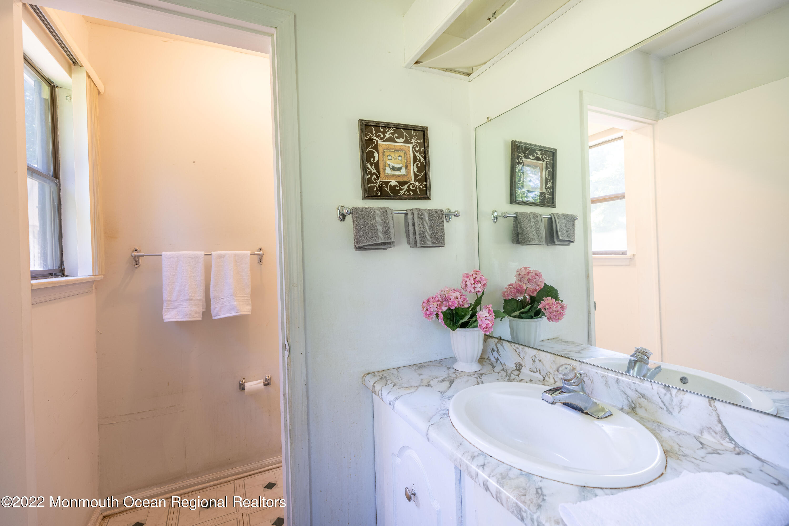 18 Hampton Drive Jackson, NJ 08527 - Photo 8 of 15 9