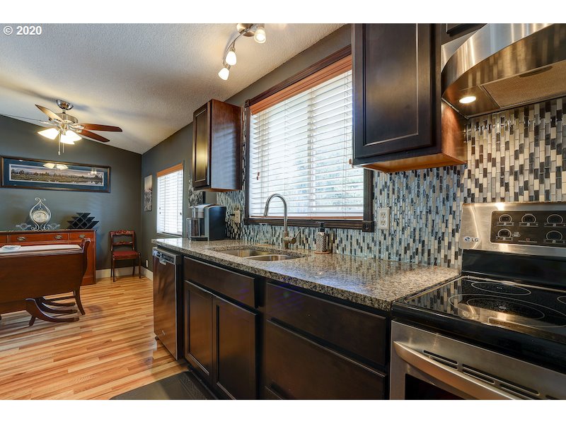 152049 Conestoga Road La Pine, OR 97739 - Photo 11 of 32 Gallery Image 11