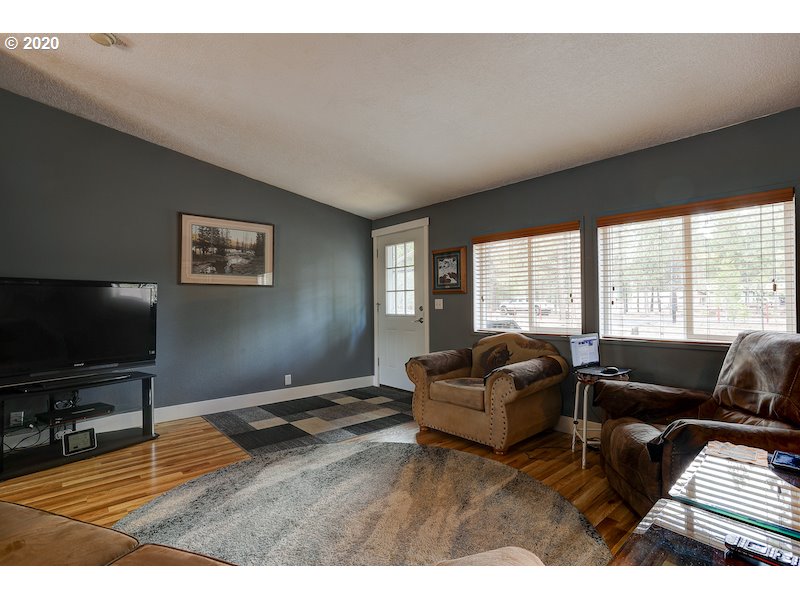 152049 Conestoga Road La Pine, OR 97739 - Photo 6 of 32 Gallery Image 6