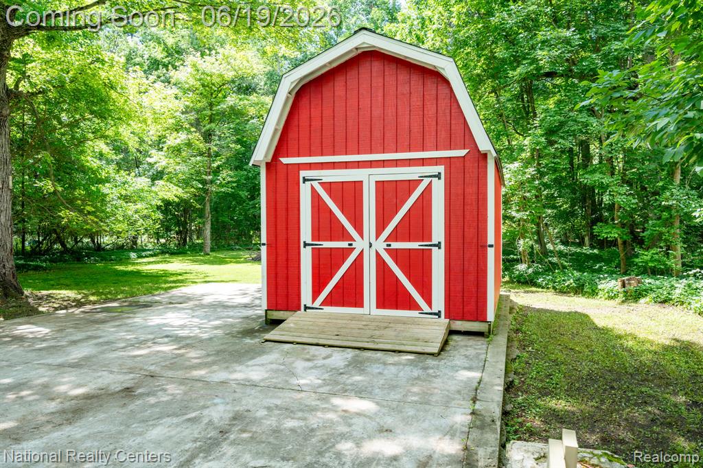 5223 Woodlane Road Clarkston, MI 48348 - Photo 32 of 36