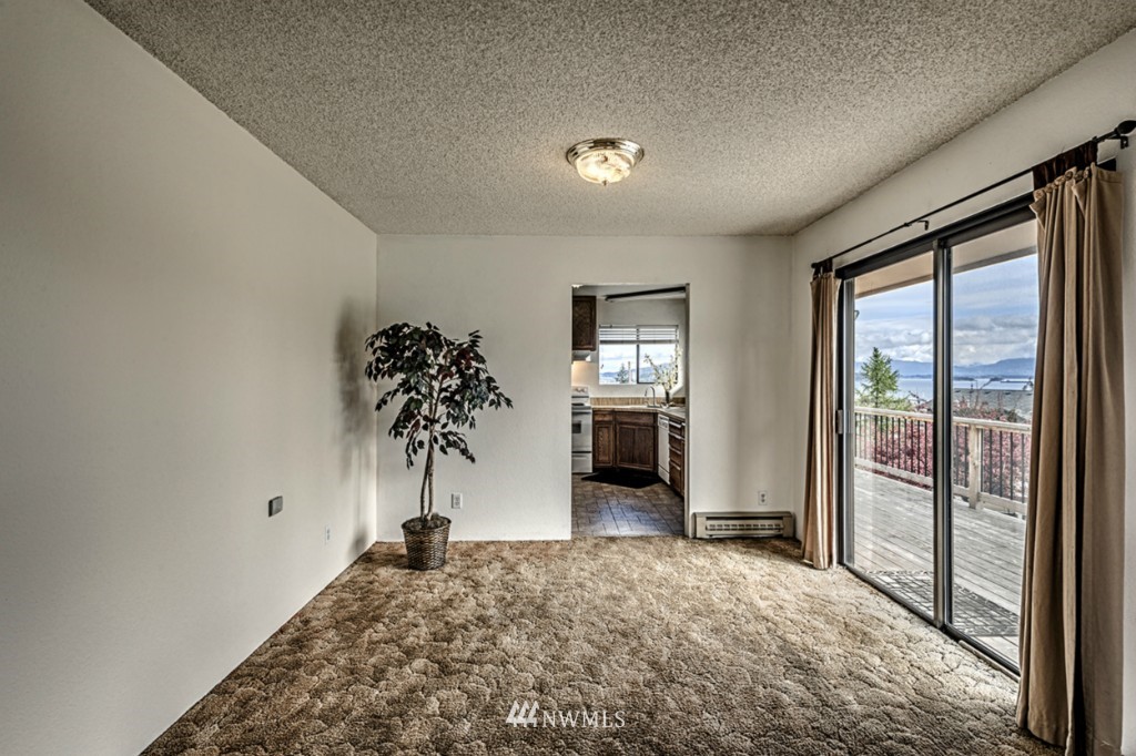 3814 R Avenue Anacortes, WA 98221 - Photo 6 of 19 Gallery Image 6