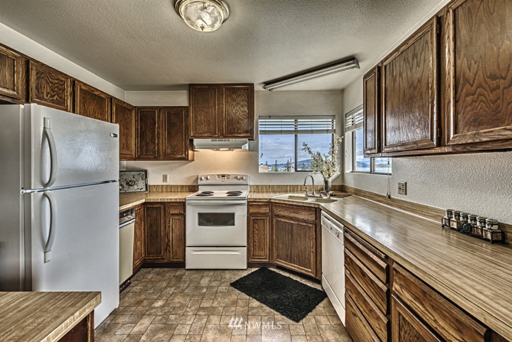 3814 R Avenue Anacortes, WA 98221 - Photo 7 of 19 Gallery Image 7
