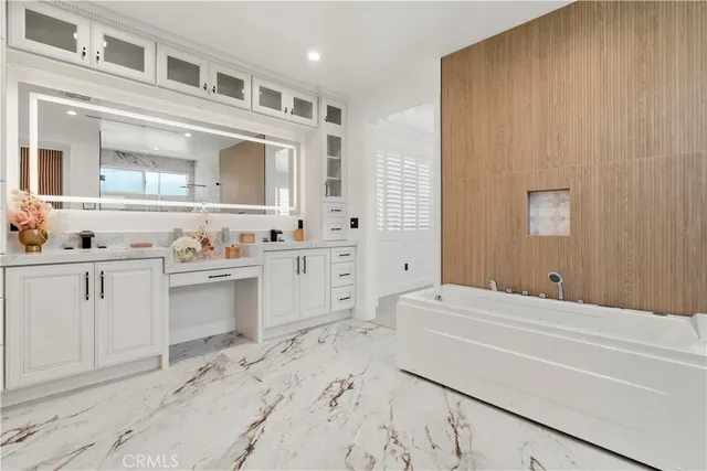 $3,899,000 | 21861 Vacation Lane, Huntington Beach, CA 92646