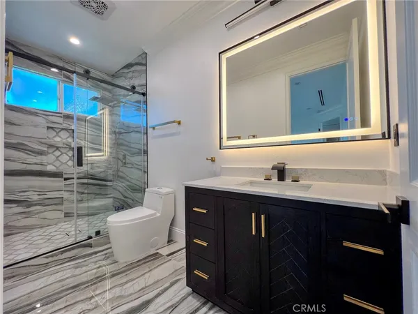 $3,489,000 | 21861 Vacation Lane, Huntington Beach, CA 92646