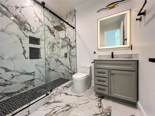 $3,899,000 | 21861 Vacation Lane, Huntington Beach, CA 92646