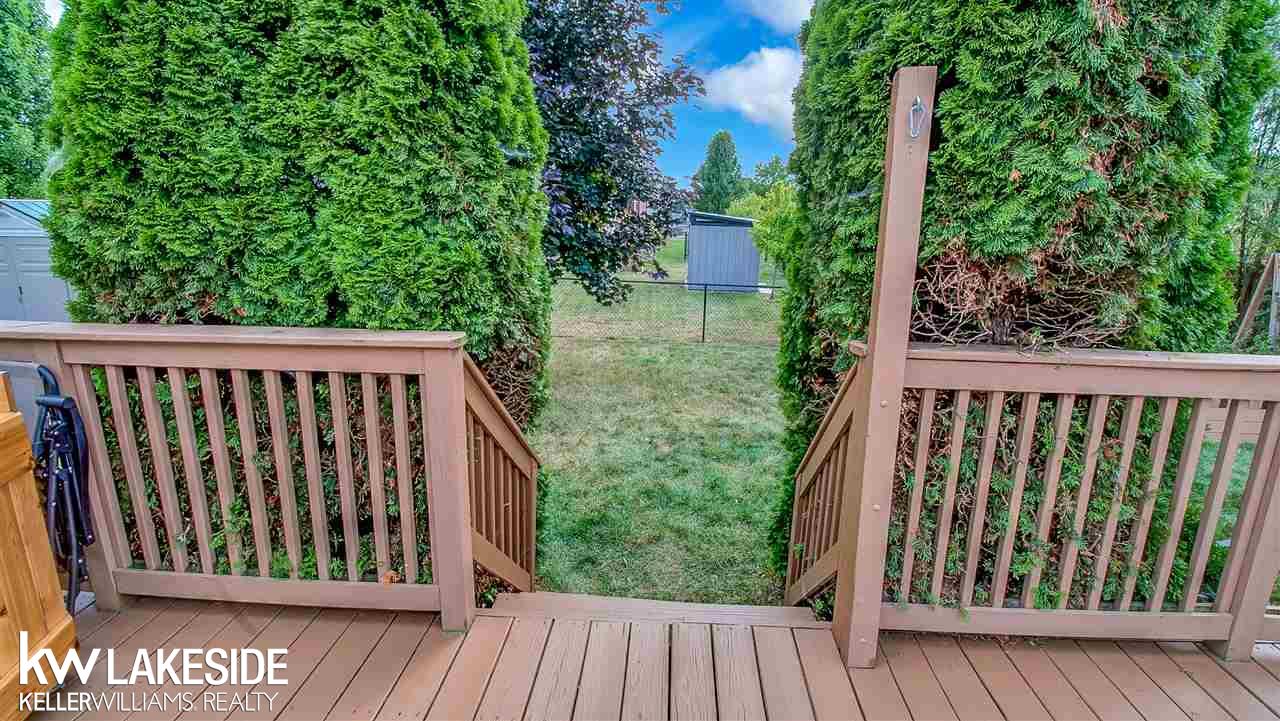 51665 Rivard Road New Baltimore, MI 48047 - Photo 28 of 36 31390914-27.JPG