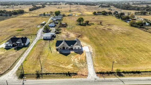 $650,000 | 1471 County Road 1470, Chico, TX 76431