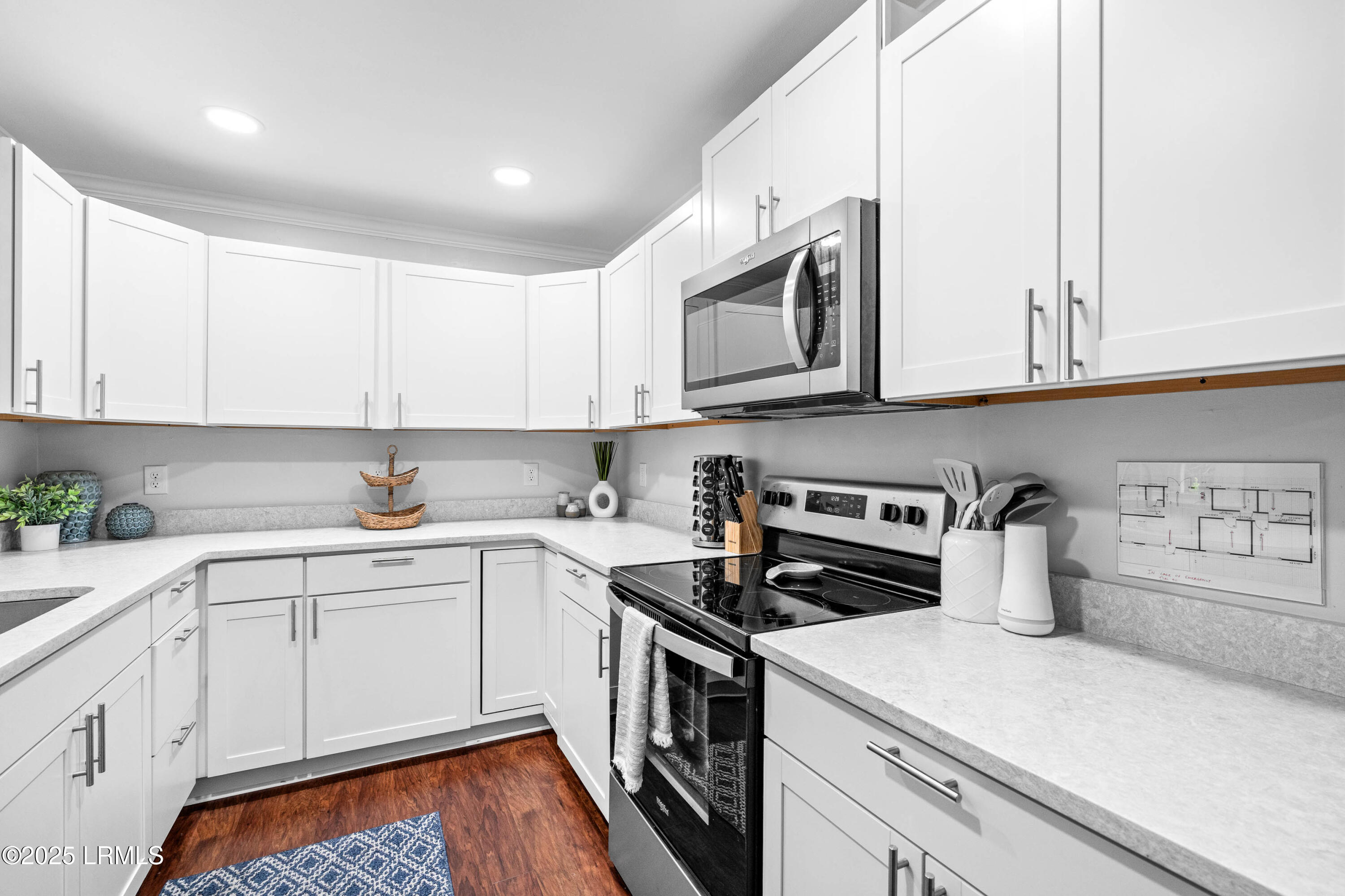 2504 State Rd S-7-276 Beaufort, SC 29902 - Photo 13 of 37 2504 Duncan-12