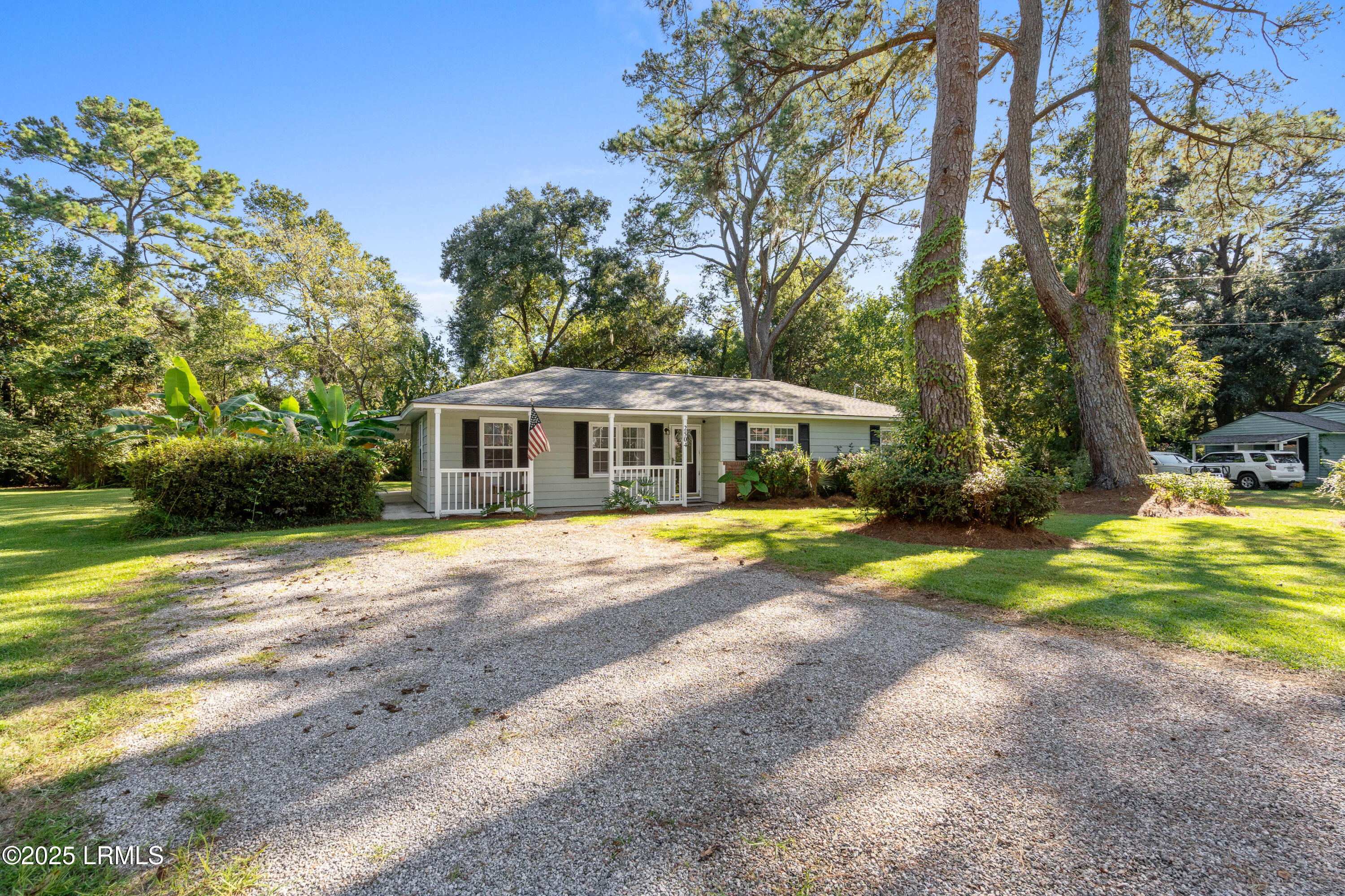 2504 State Rd S-7-276 Beaufort, SC 29902 - Photo 2 of 37 2504 Duncan Extra-1