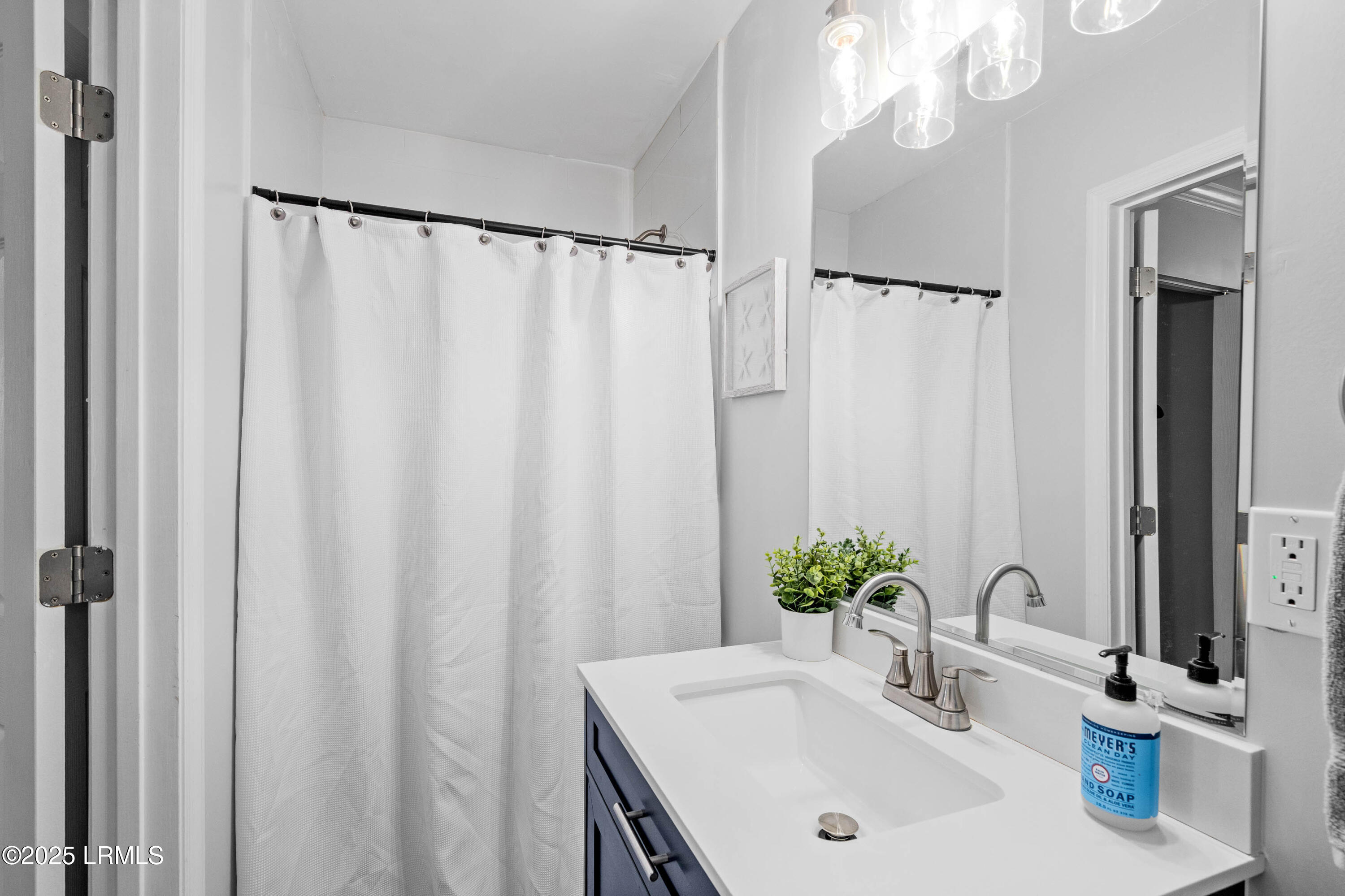 2504 State Rd S-7-276 Beaufort, SC 29902 - Photo 31 of 37 2504 Duncan-30