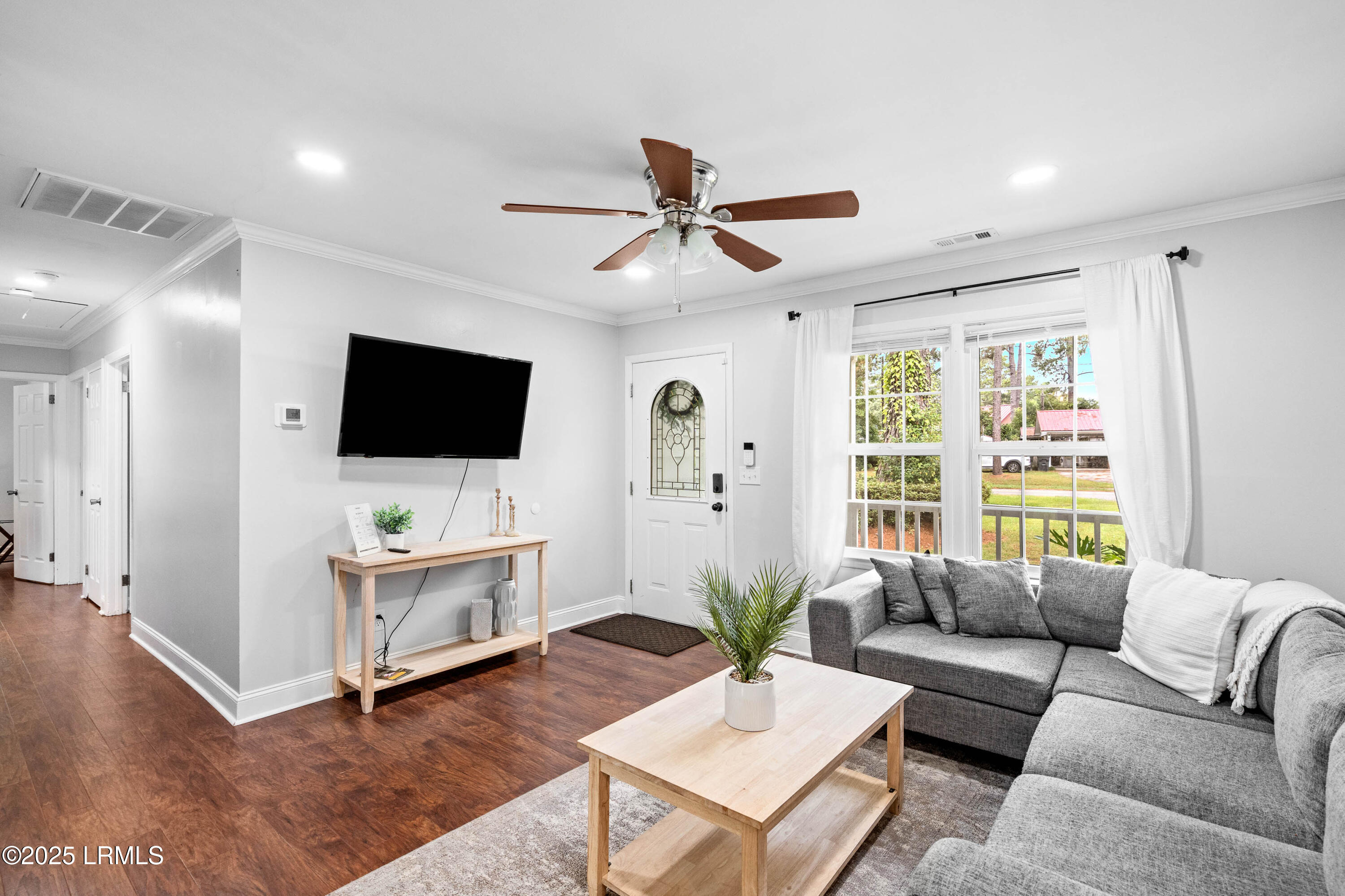 2504 State Rd S-7-276 Beaufort, SC 29902 - Photo 7 of 37 2504 Duncan-7