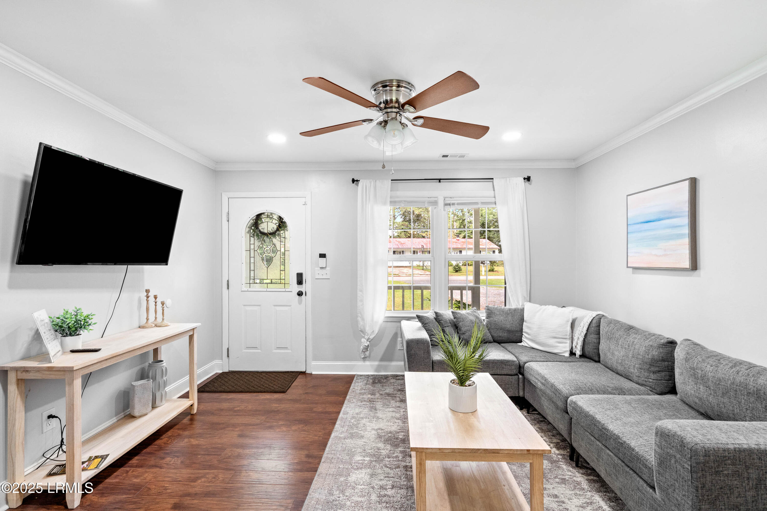 2504 State Rd S-7-276 Beaufort, SC 29902 - Photo 8 of 37 2504 Duncan-8