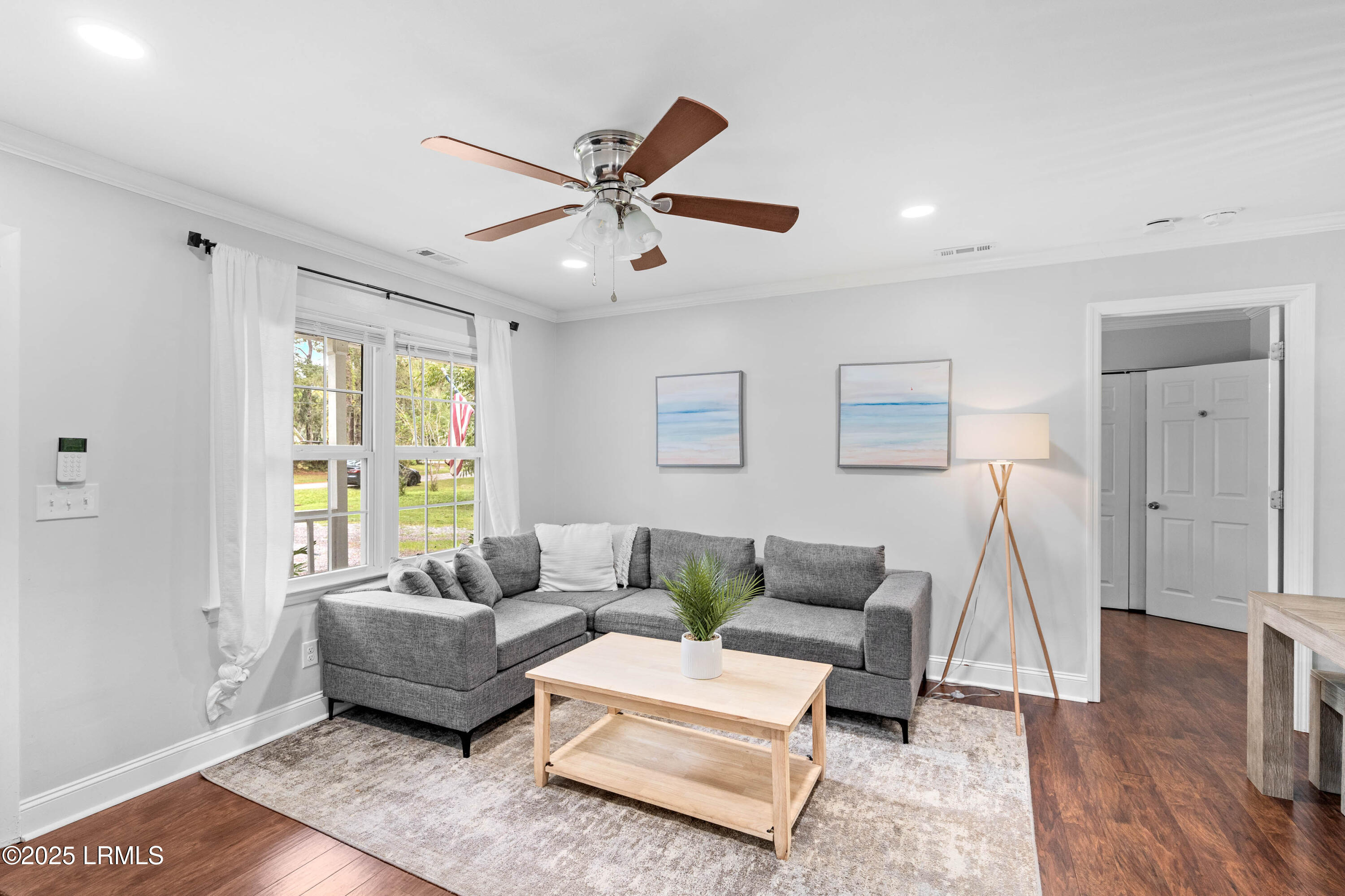 2504 State Rd S-7-276 Beaufort, SC 29902 - Photo 9 of 37 2504 Duncan-6