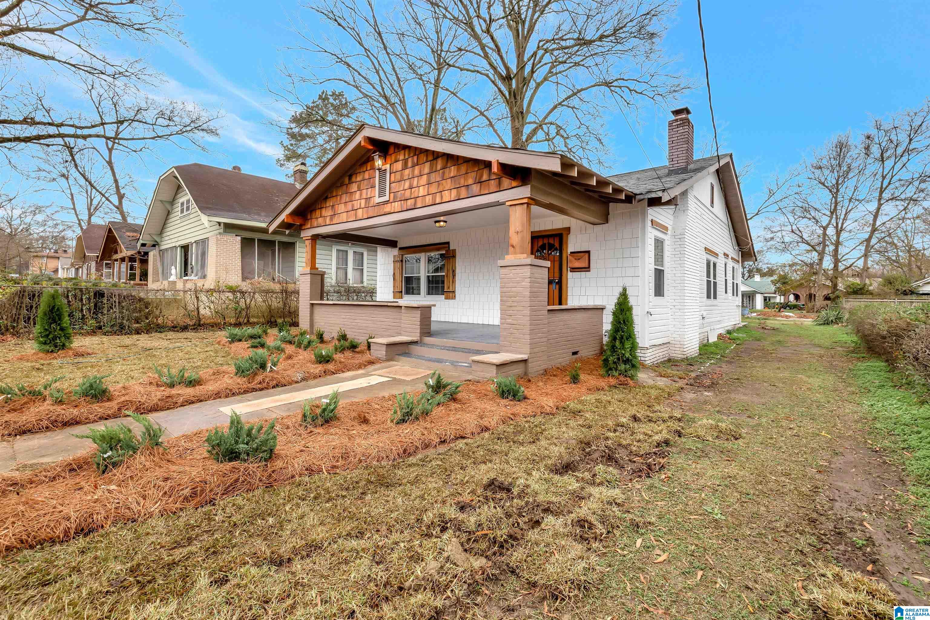 532 16th Place Southwest Birmingham, AL 35211 - Photo 3 of 24