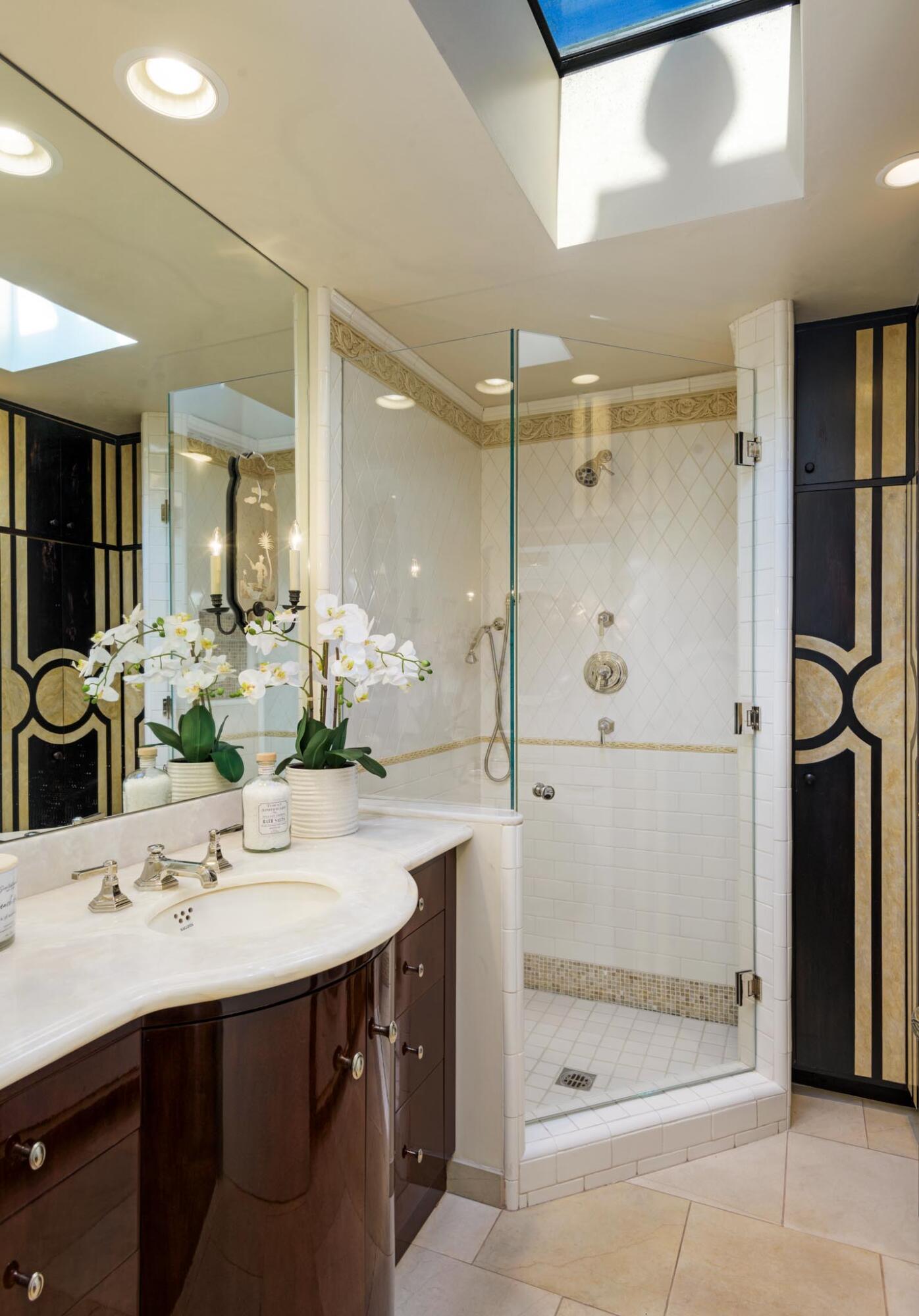 526 San Ysidro Road, Unit A Santa Barbara, CA 93108 - Photo 11 of 24 Guest Bathroom