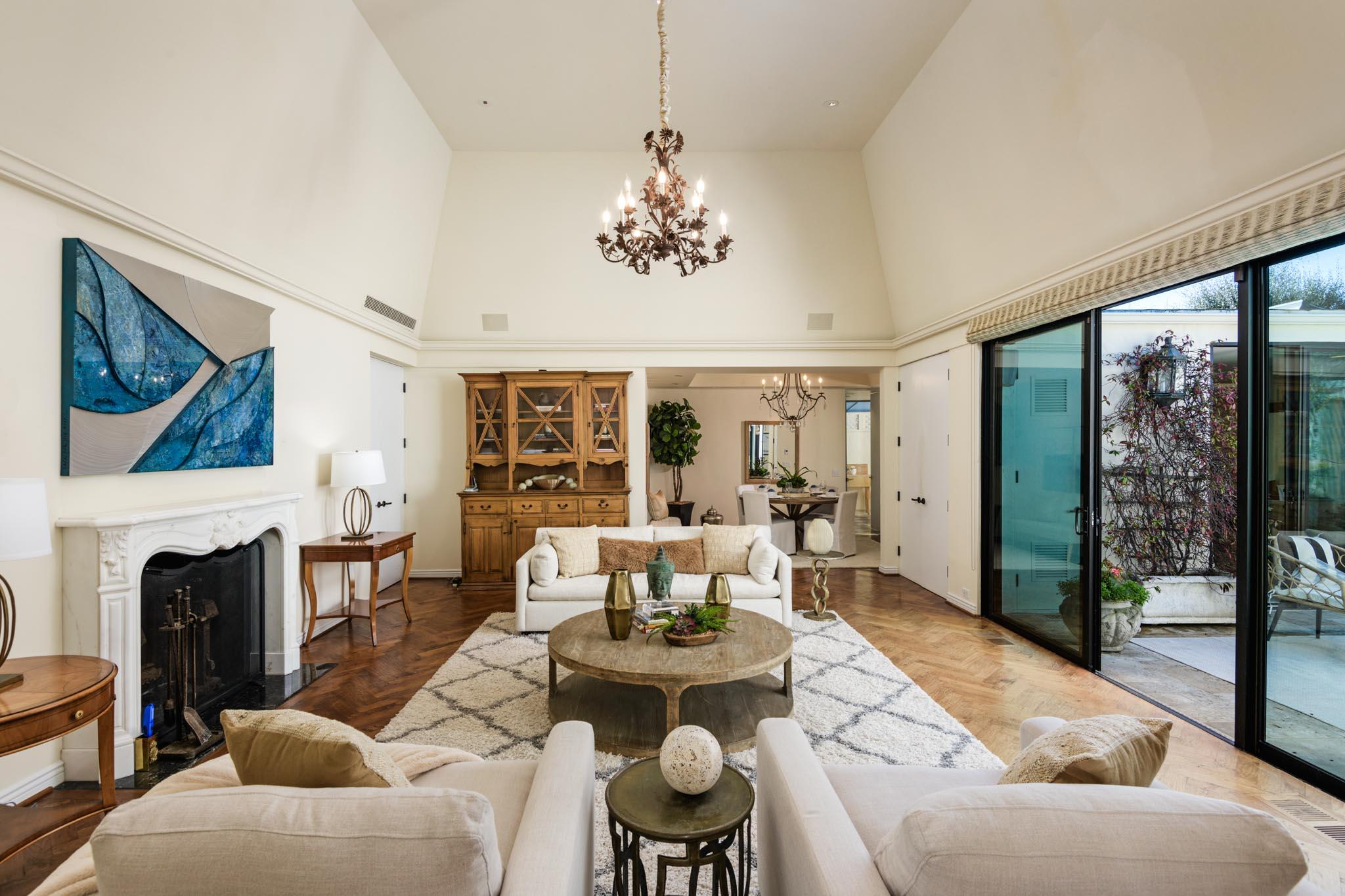 526 San Ysidro Road, Unit A Santa Barbara, CA 93108 - Photo 18 of 24 Living Room w fireplace