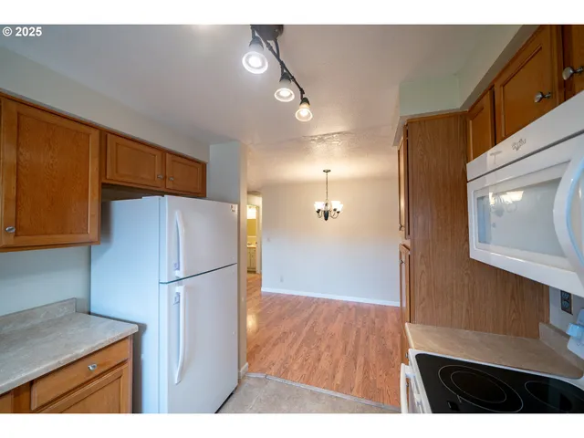 $399,900 | 4555 Swallow Court Northeast, Salem, OR 97301