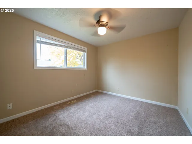 $399,900 | 4555 Swallow Court Northeast, Salem, OR 97301