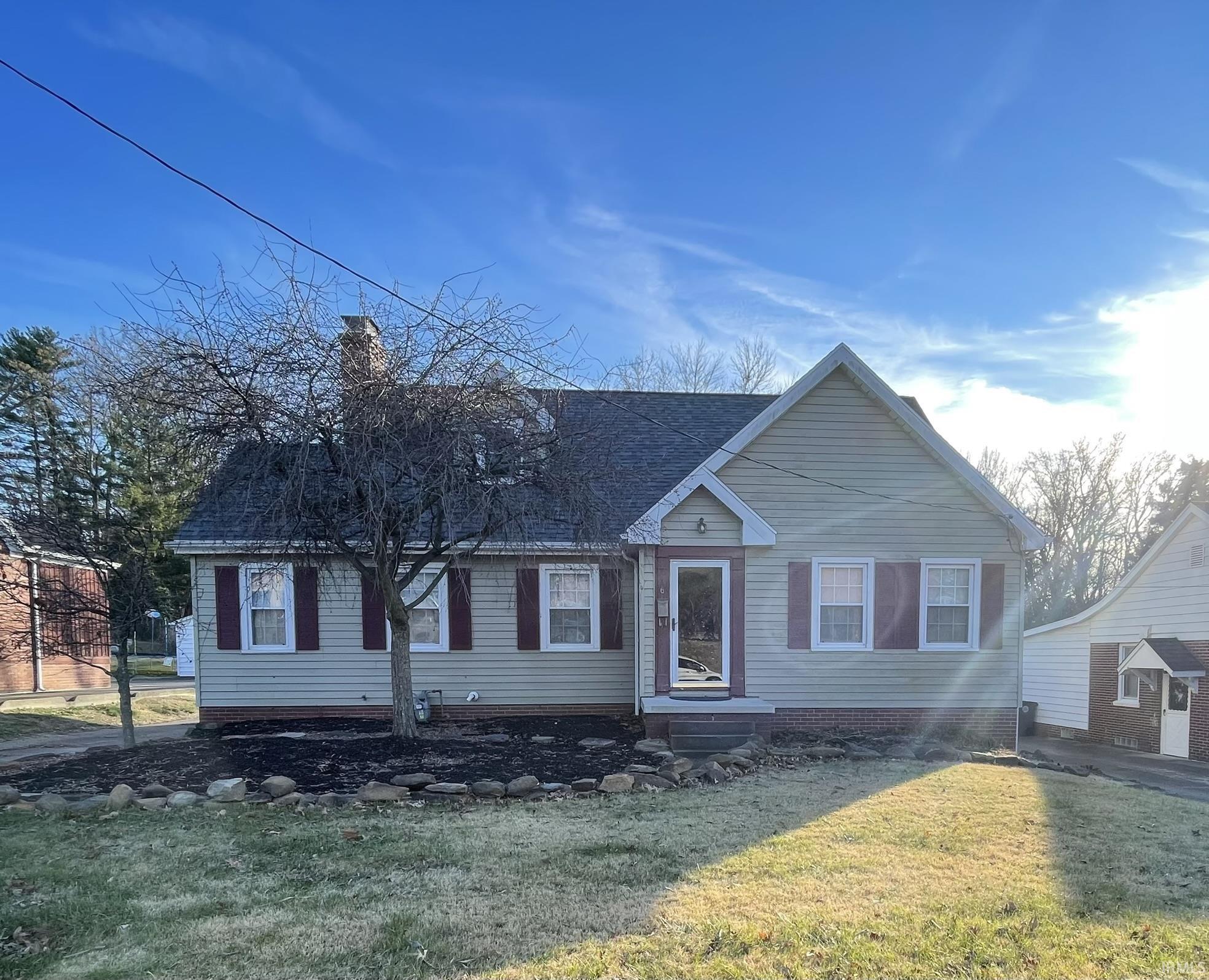 6 West Mill Road Evansville, IN 47710 - Photo 1 of 19 Gallery Image 1