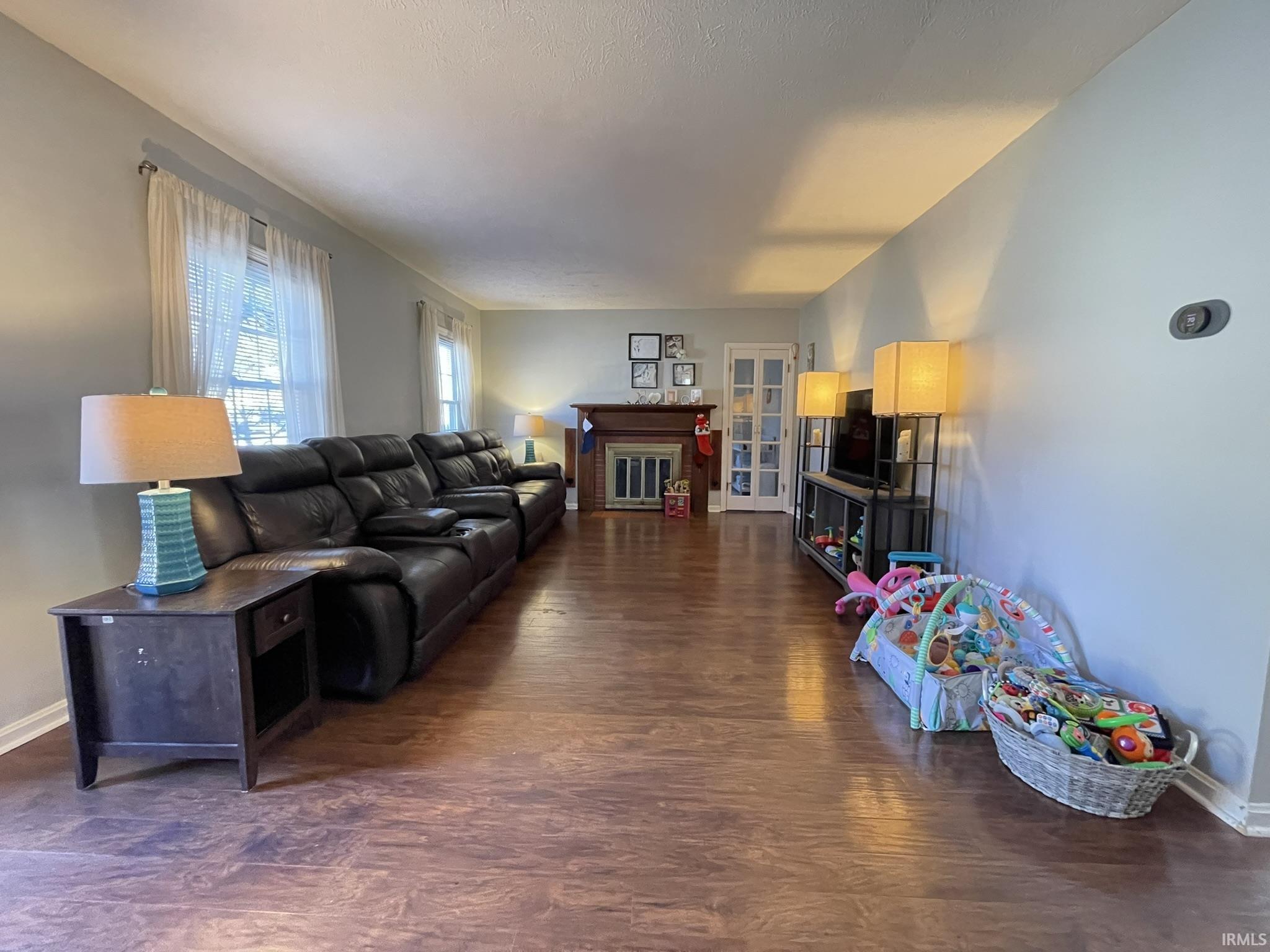 6 West Mill Road Evansville, IN 47710 - Photo 2 of 19 Gallery Image 2