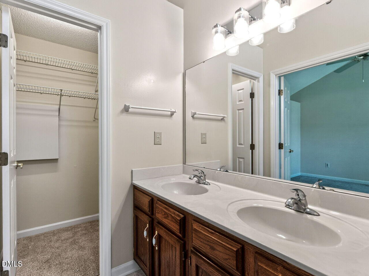 106 Majnun Lane Cary, NC 27513 - Photo 23 of 34 023-1280x960-primary-bath